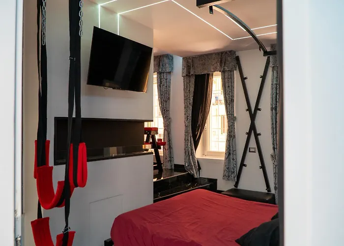 Luxury Bdsm בית הארחה 3*