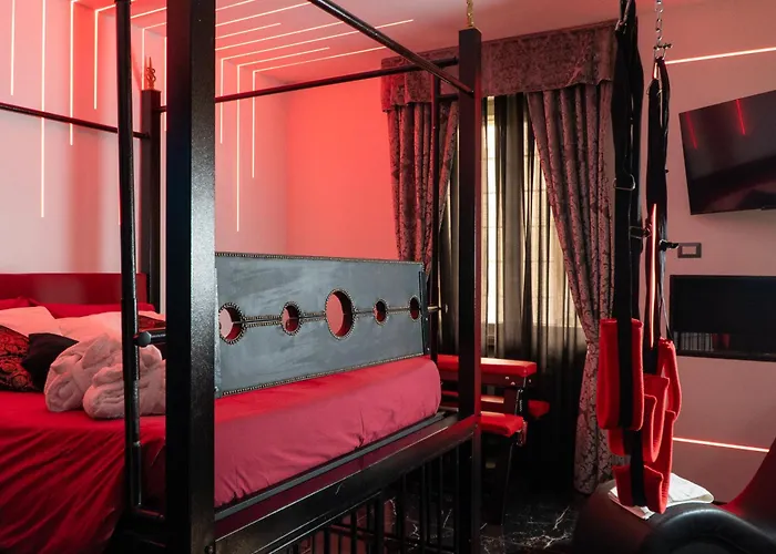 Luxury Bdsm בית הארחה 3*