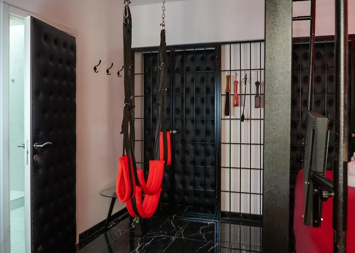 Luxury Bdsm רומא