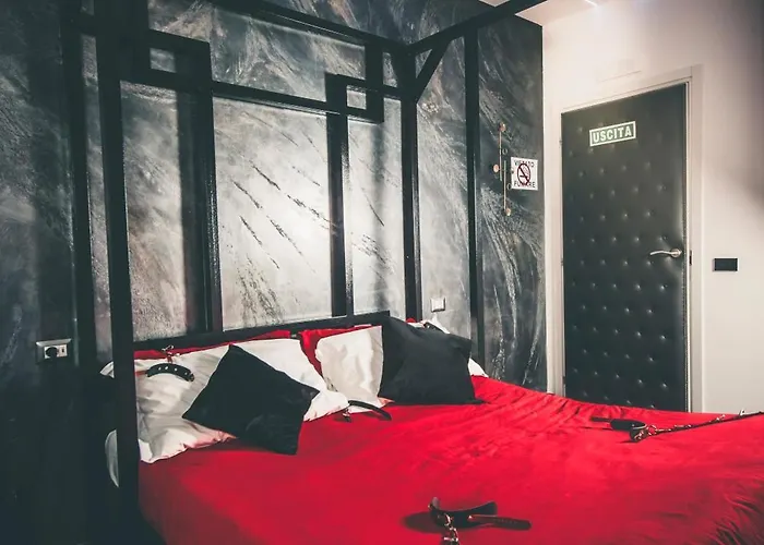 Luxury Bdsm רומא