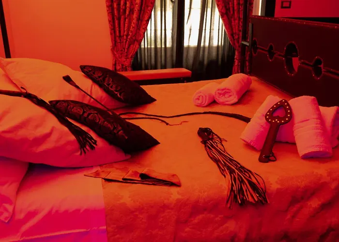 Luxury Bdsm 3* רומא